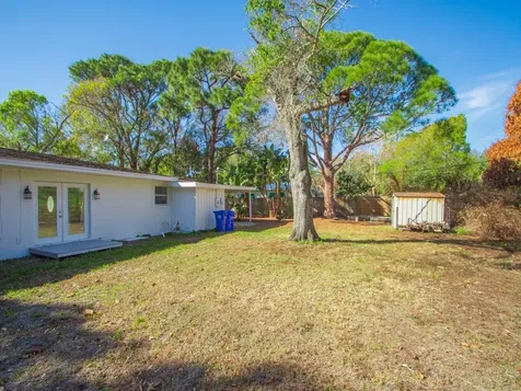 2064 Atlantic Boulevard Vero Beach FL 32960