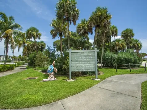 712 Iris Lane Vero Beach FL 32963