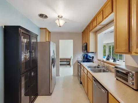 712 Iris Lane Vero Beach FL 32963