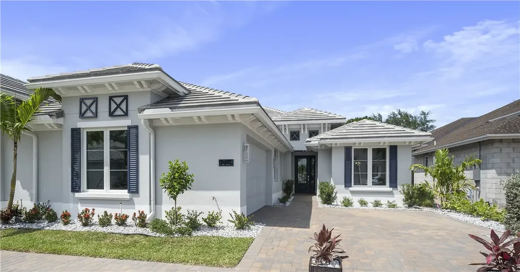 1960 Frosted Turquoise Way Vero Beach FL 32963