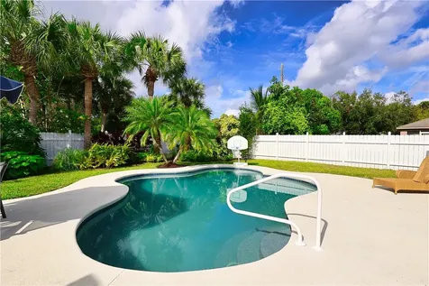 143 37th Drive SW Vero Beach FL 32968