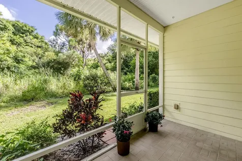 427 Pineapple Square SW Vero Beach FL 32962