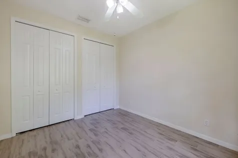 427 Pineapple Square SW Vero Beach FL 32962