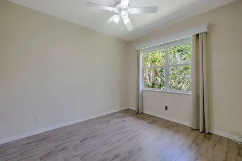 427 Pineapple Square SW Vero Beach FL 32962