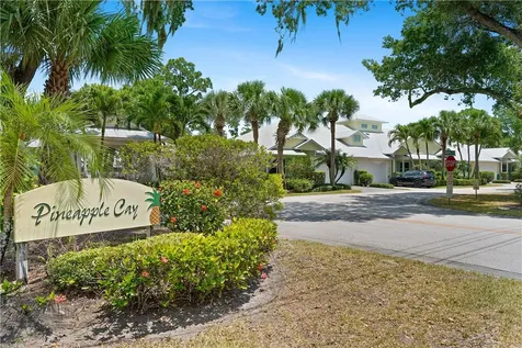 427 Pineapple Square SW Vero Beach FL 32962