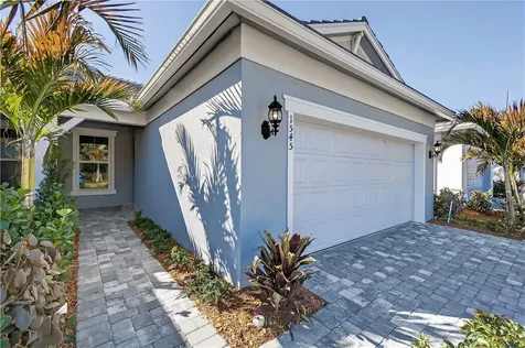 1545 Harper Way Vero Beach FL 32960
