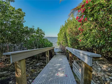 1621 W Sandpointe Place Vero Beach FL 32963