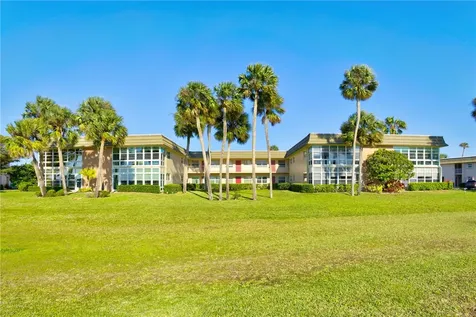 20 Vista Gardens Trail Vero Beach FL 32962