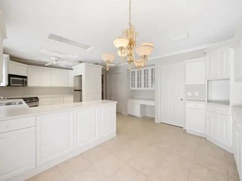 4790 16th Street Vero Beach FL 32966