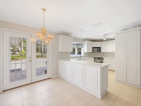 4790 16th Street Vero Beach FL 32966