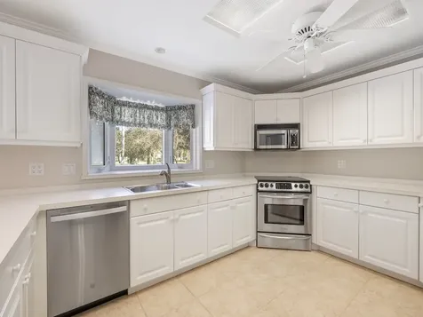 4790 16th Street Vero Beach FL 32966