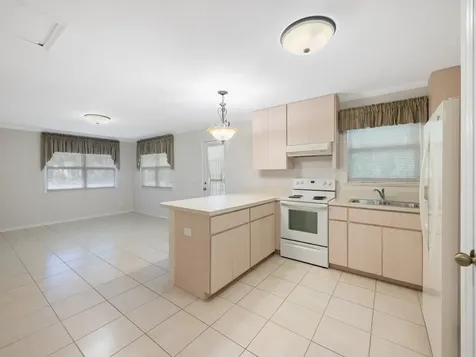4790 16th Street Vero Beach FL 32966