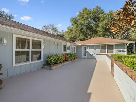 4790 16th Street Vero Beach FL 32966
