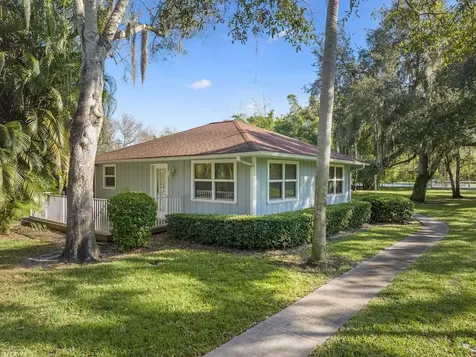4790 16th Street Vero Beach FL 32966