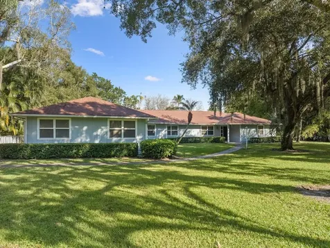 4790 16th Street Vero Beach FL 32966