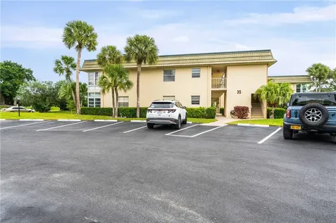 35 Vista Gardens Trail Vero Beach FL 32962
