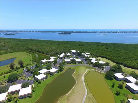 35 Vista Gardens Trail Vero Beach FL 32962