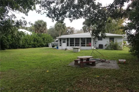 161 21st Avenue Vero Beach FL 32962