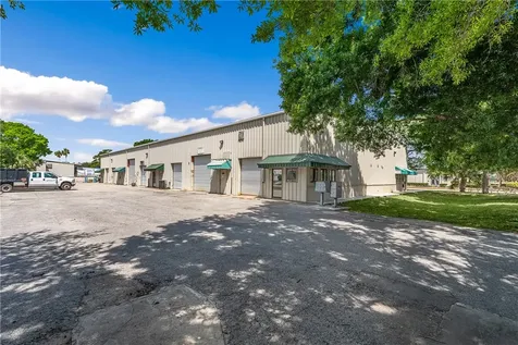 3101 Aviation Boulevard Vero Beach FL 32960