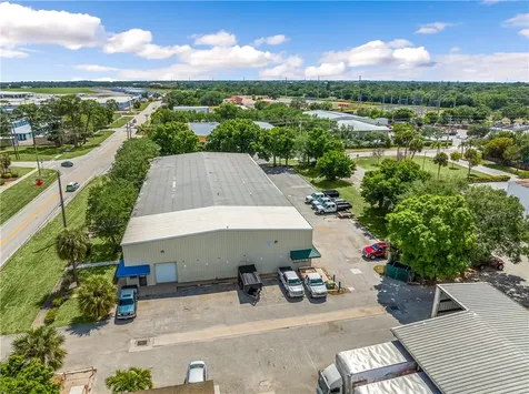 3101 Aviation Boulevard Vero Beach FL 32960