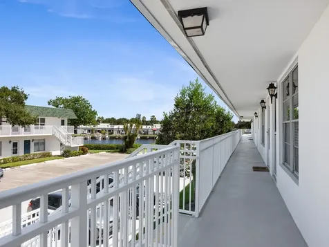 2800 Indian River Boulevard Vero Beach FL 32960