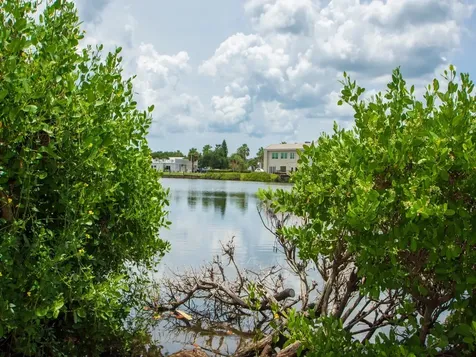 2800 Indian River Boulevard Vero Beach FL 32960