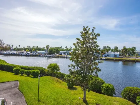 2800 Indian River Boulevard Vero Beach FL 32960