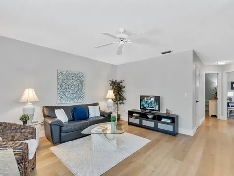 2800 Indian River Boulevard Vero Beach FL 32960