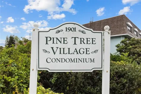 1901 Indian River Boulevard Vero Beach FL 32960
