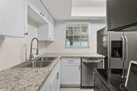 1901 Indian River Boulevard Vero Beach FL 32960