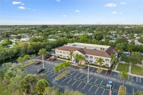 1515 Indian River Boulevard Vero Beach FL 32960