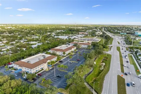 1515 Indian River Boulevard Vero Beach FL 32960