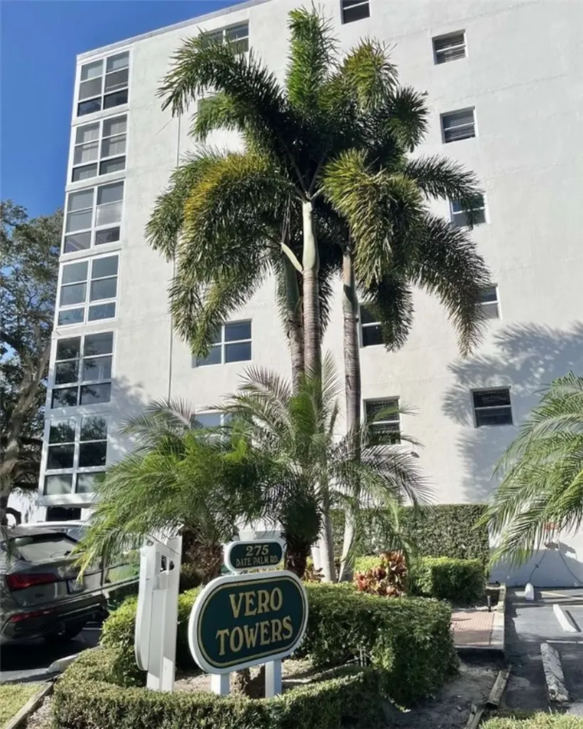275 Date Palm Road Vero Beach FL 32963