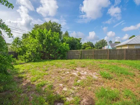 1150 19th Avenue SW Vero Beach FL 32962