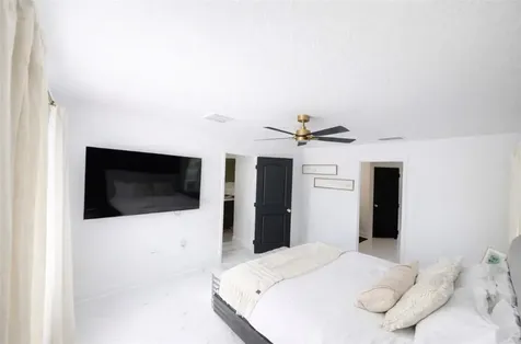 733 Hall Avenue Sebastian FL 32958
