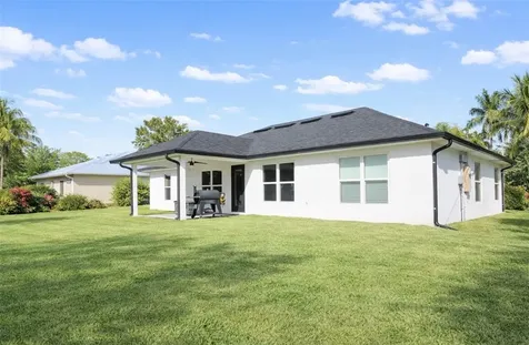 733 Hall Avenue Sebastian FL 32958
