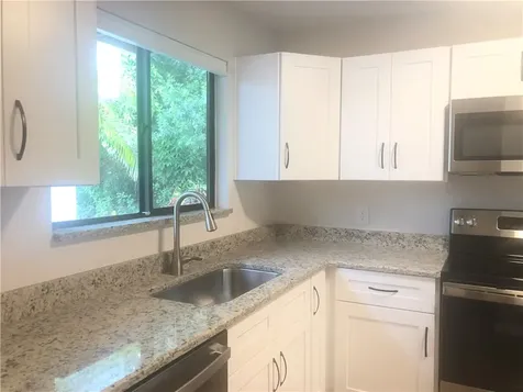 1586 43rd Avenue Vero Beach FL 32960