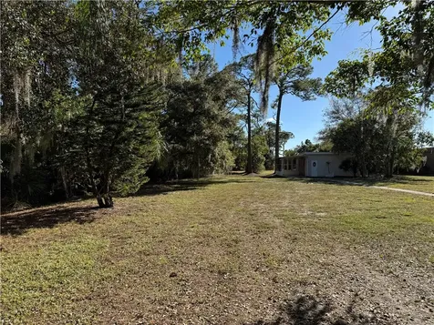 8465 20th Street Vero Beach FL 32966
