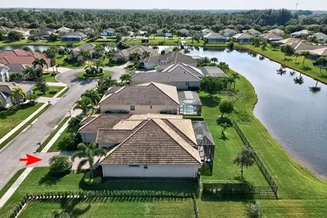 8255 Heather Court Vero Beach FL 32967
