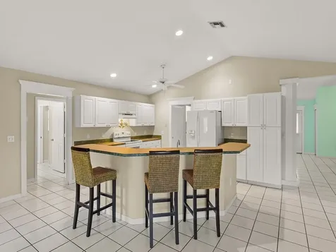 819 20th Avenue Vero Beach FL 32960