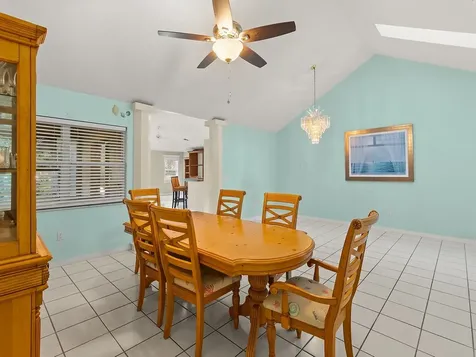 819 20th Avenue Vero Beach FL 32960