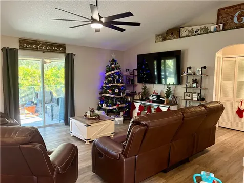 8425 105th Avenue Vero Beach FL 32967