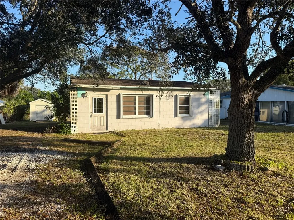 332 24th Place SE Vero Beach FL 32962