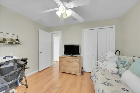 579 SE Marydale Terrace Port St Lucie FL 34983