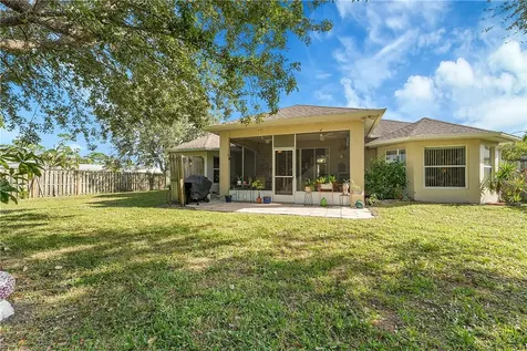579 SE Marydale Terrace Port St Lucie FL 34983