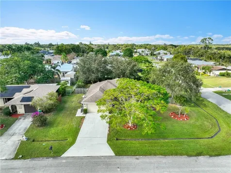 579 SE Marydale Terrace Port St Lucie FL 34983