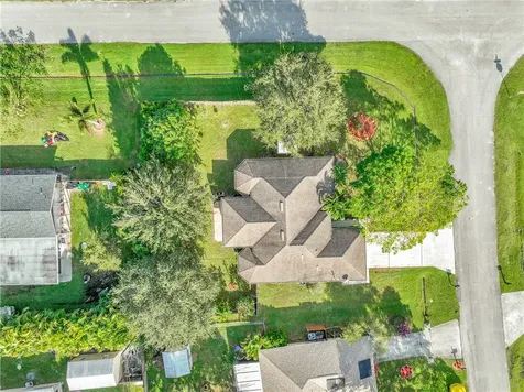 579 SE Marydale Terrace Port St Lucie FL 34983
