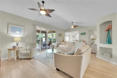 579 SE Marydale Terrace Port St Lucie FL 34983