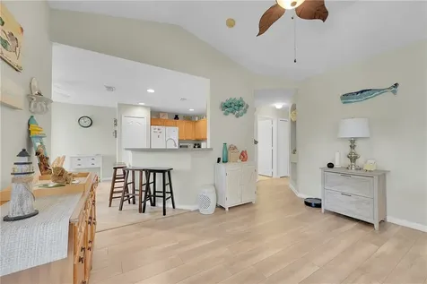 579 SE Marydale Terrace Port St Lucie FL 34983