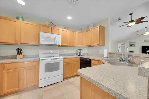 579 SE Marydale Terrace Port St Lucie FL 34983